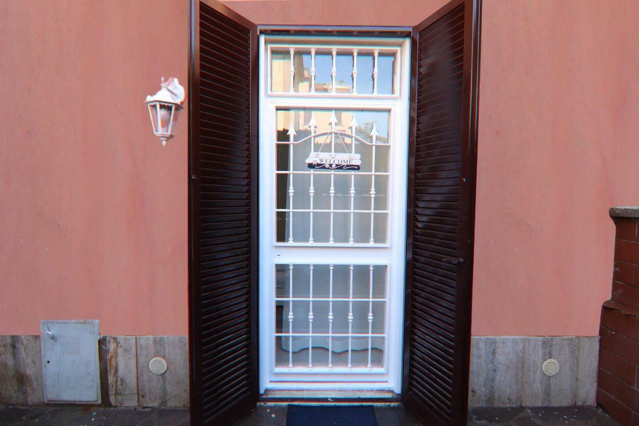 Holidayhouse Ostia - Libeccio Buitenkant foto