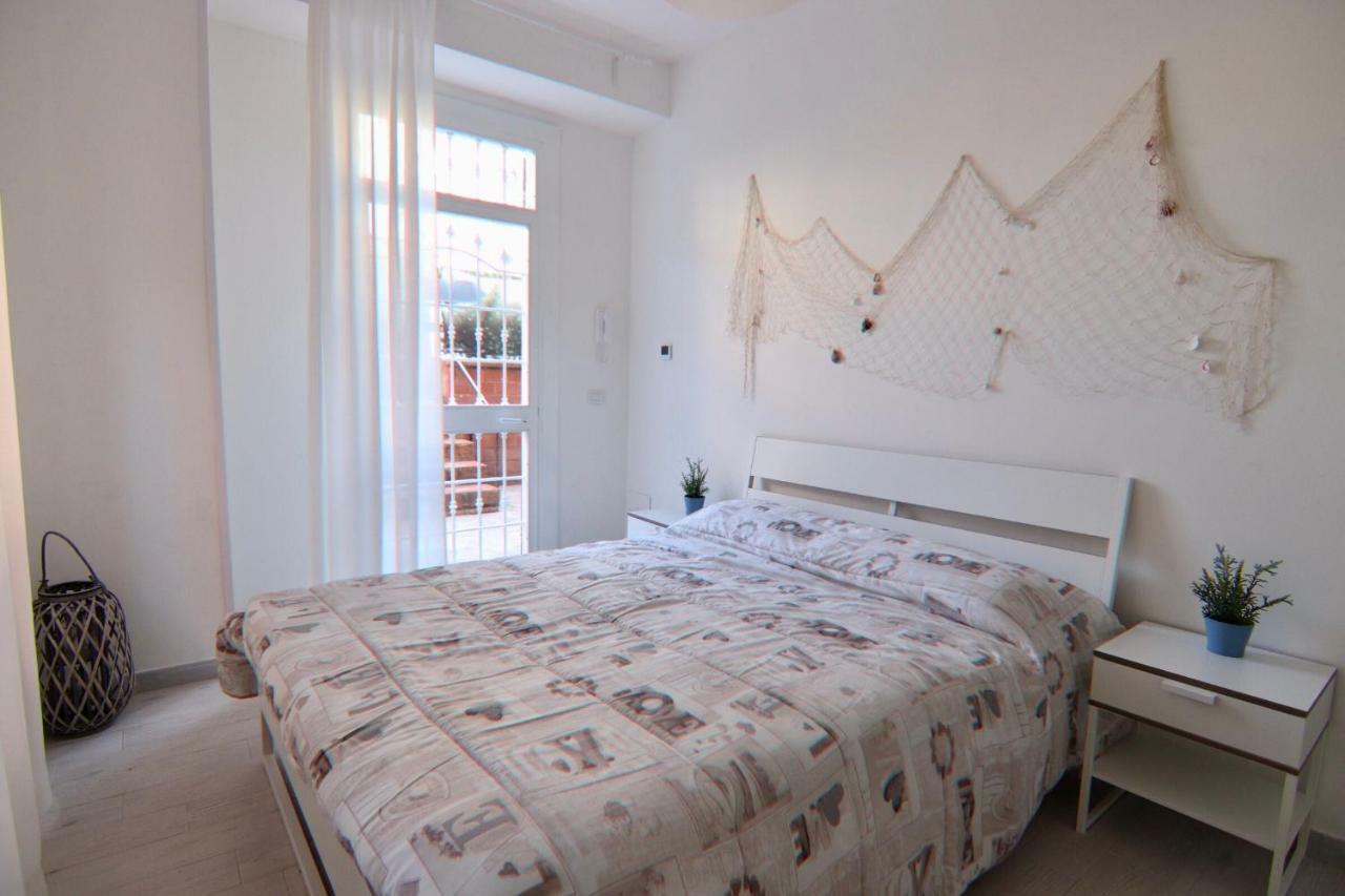 Holidayhouse Ostia - Libeccio Buitenkant foto